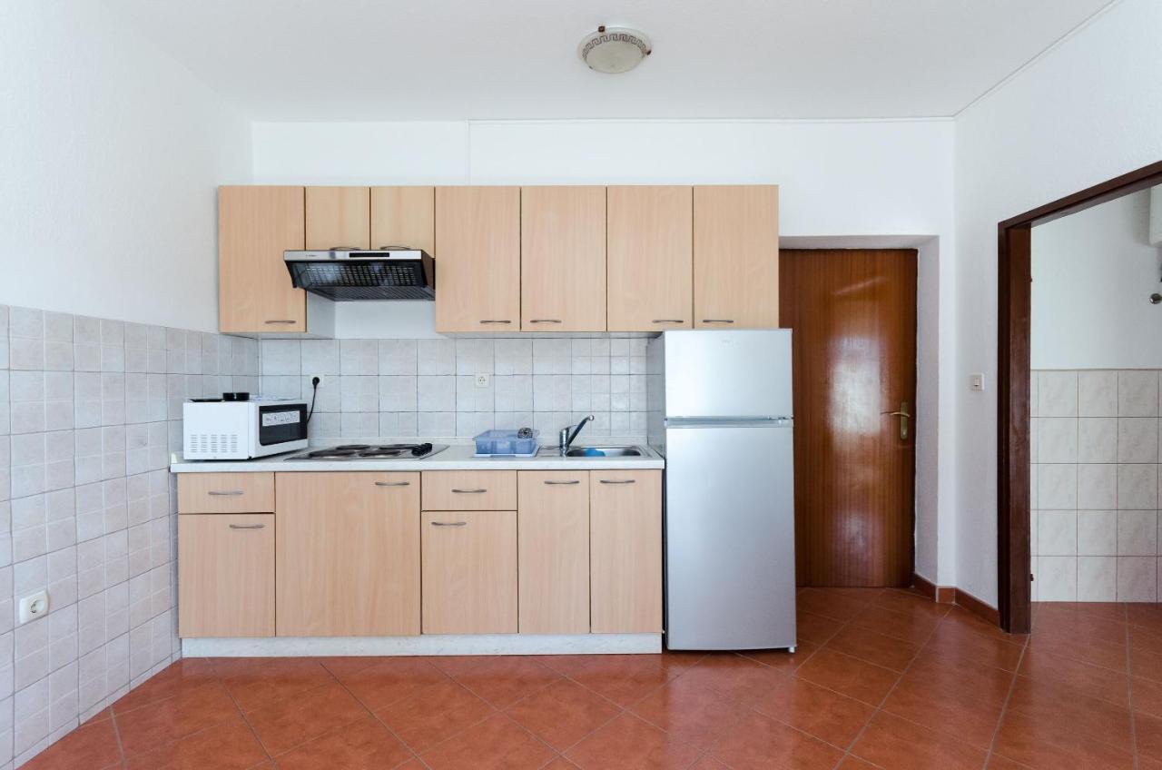 Apartments Anica J Lopar Exterior photo