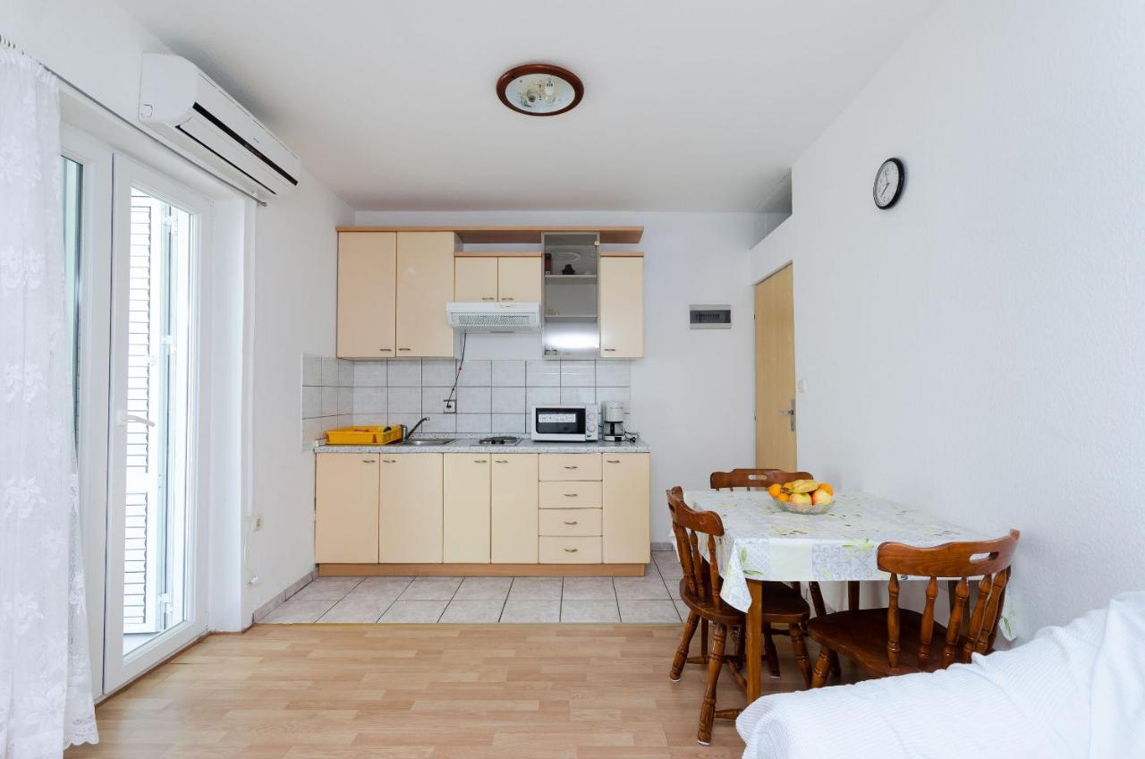 Apartments Anica J Lopar Exterior photo