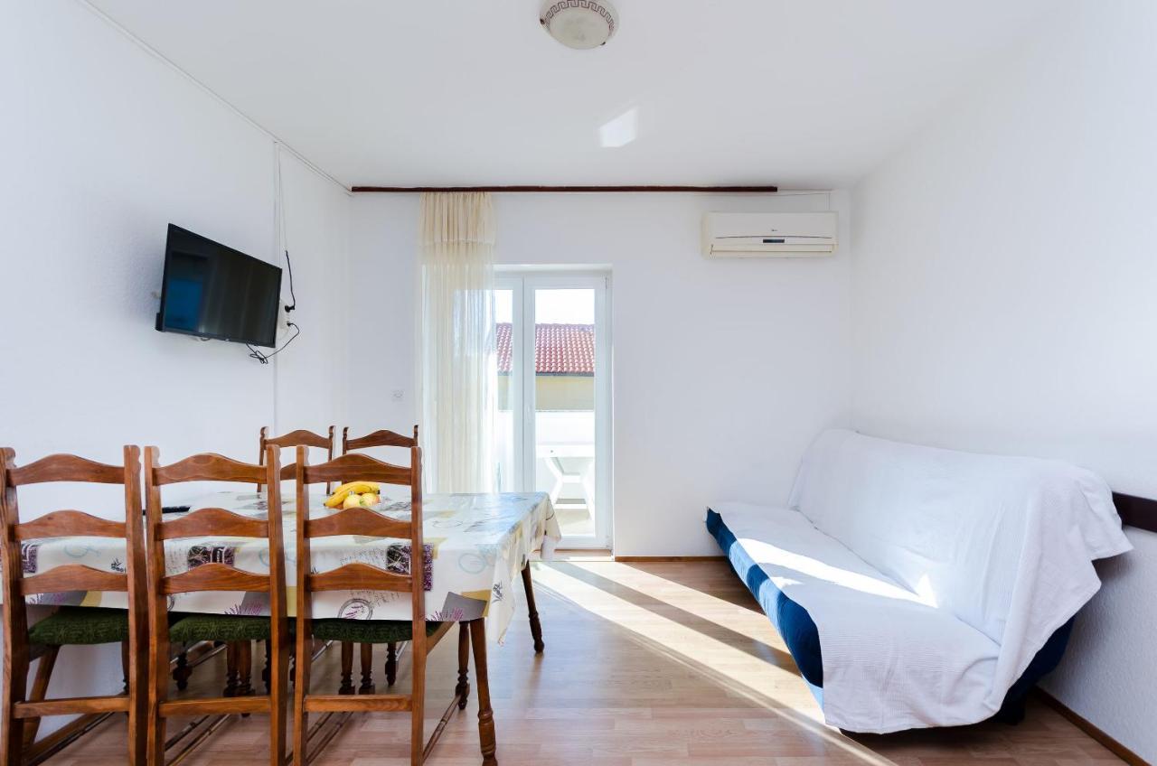 Apartments Anica J Lopar Exterior photo