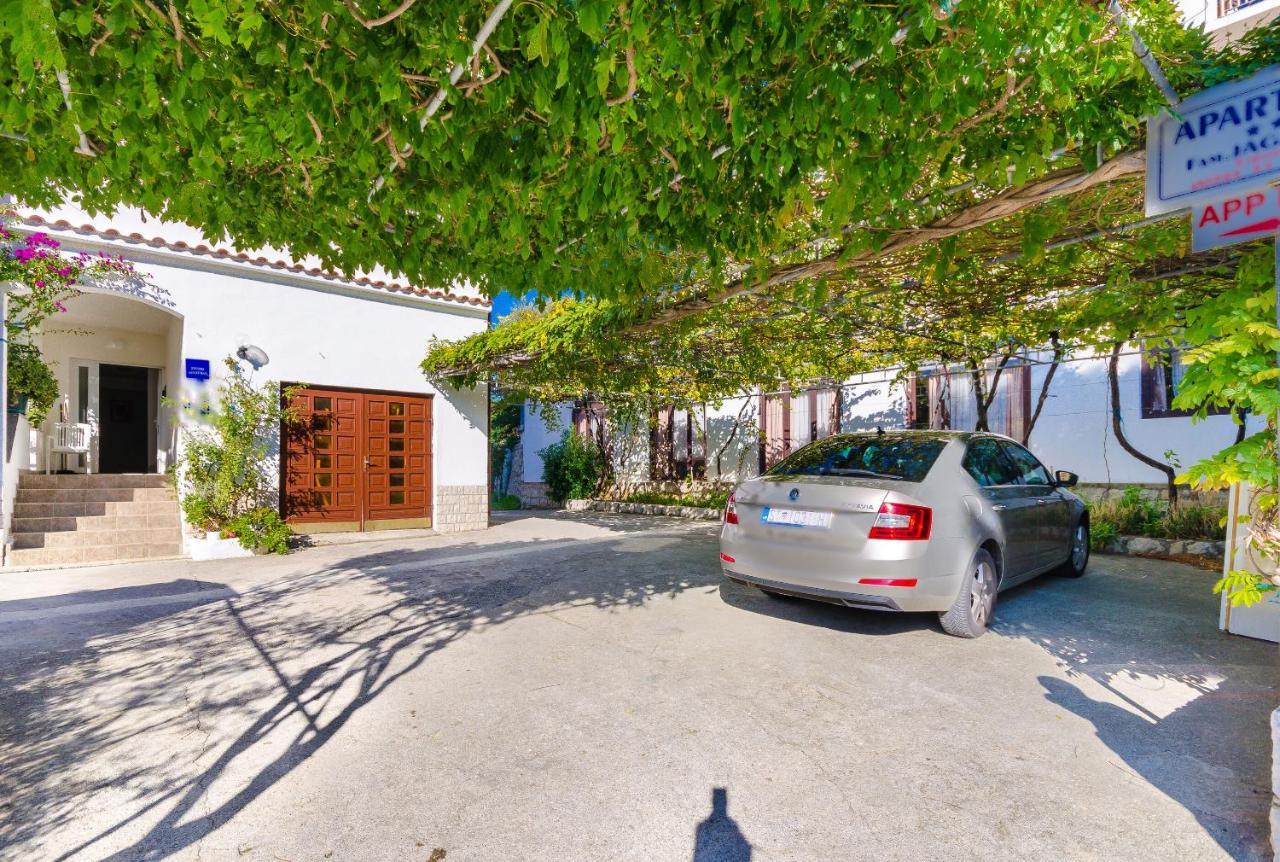 Apartments Anica J Lopar Exterior photo