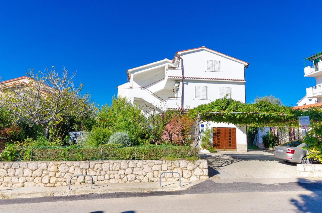 Apartments Anica J Lopar Exterior photo