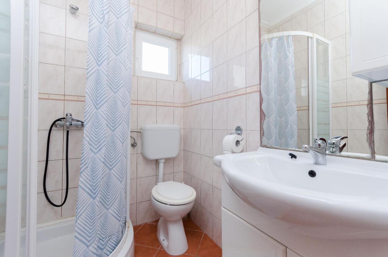 Apartments Anica J Lopar Exterior photo