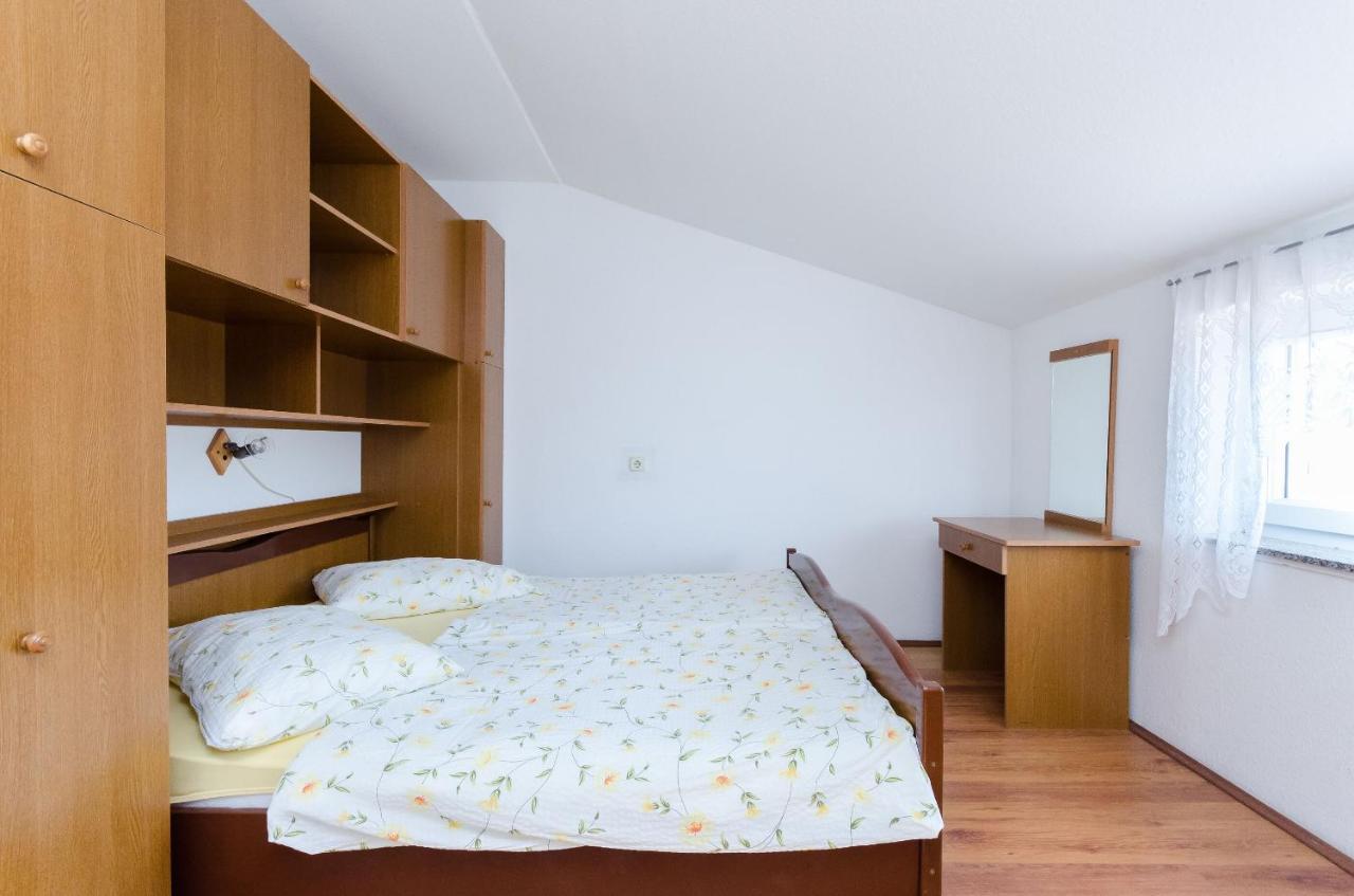Apartments Anica J Lopar Exterior photo