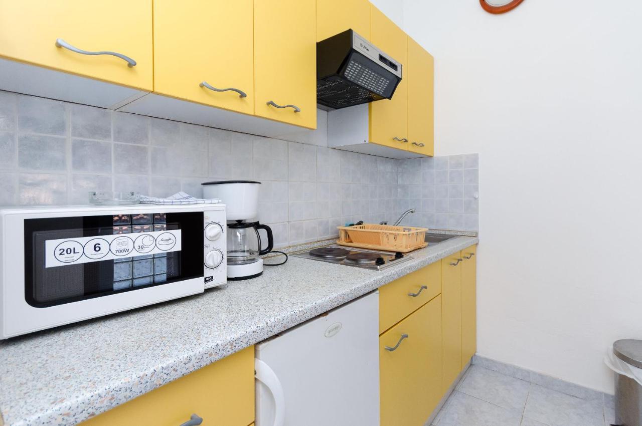 Apartments Anica J Lopar Exterior photo