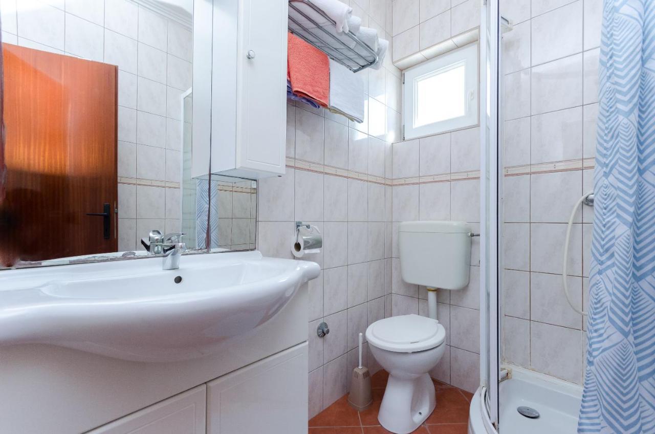 Apartments Anica J Lopar Exterior photo
