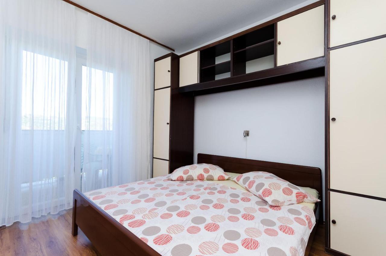 Apartments Anica J Lopar Exterior photo