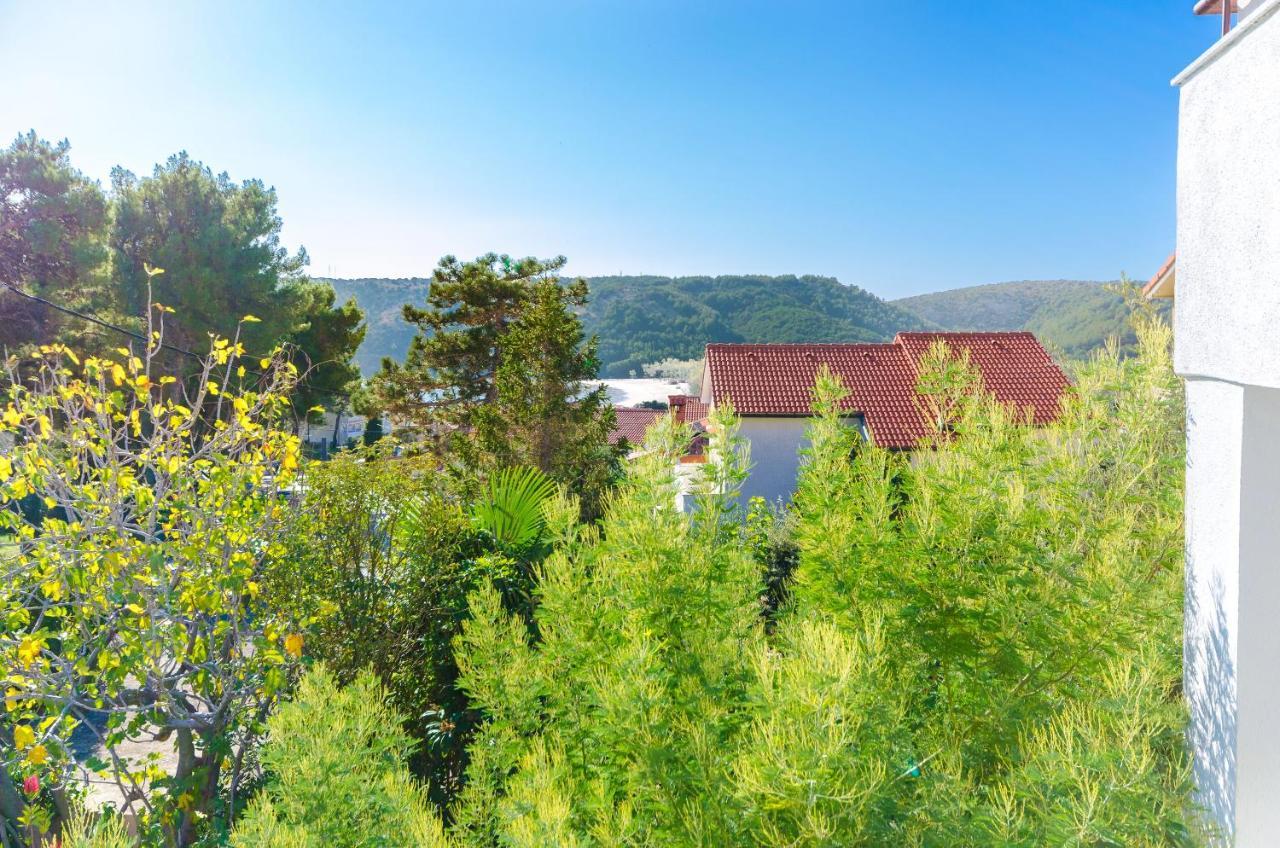 Apartments Anica J Lopar Exterior photo