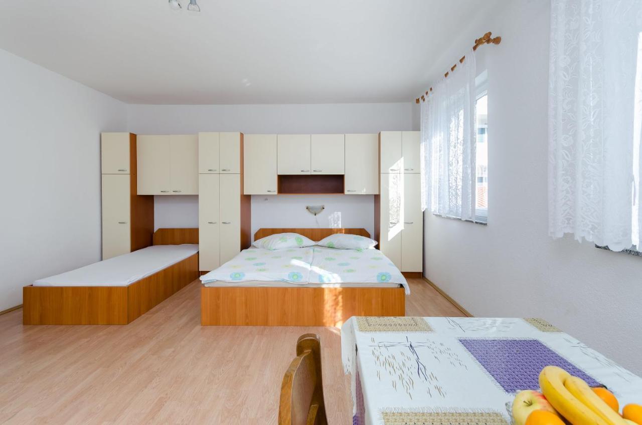 Apartments Anica J Lopar Exterior photo