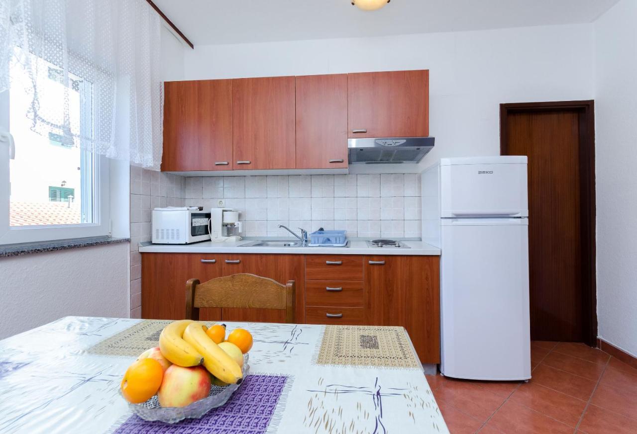 Apartments Anica J Lopar Exterior photo