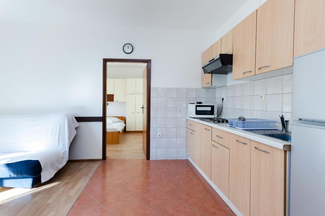 Apartments Anica J Lopar Exterior photo