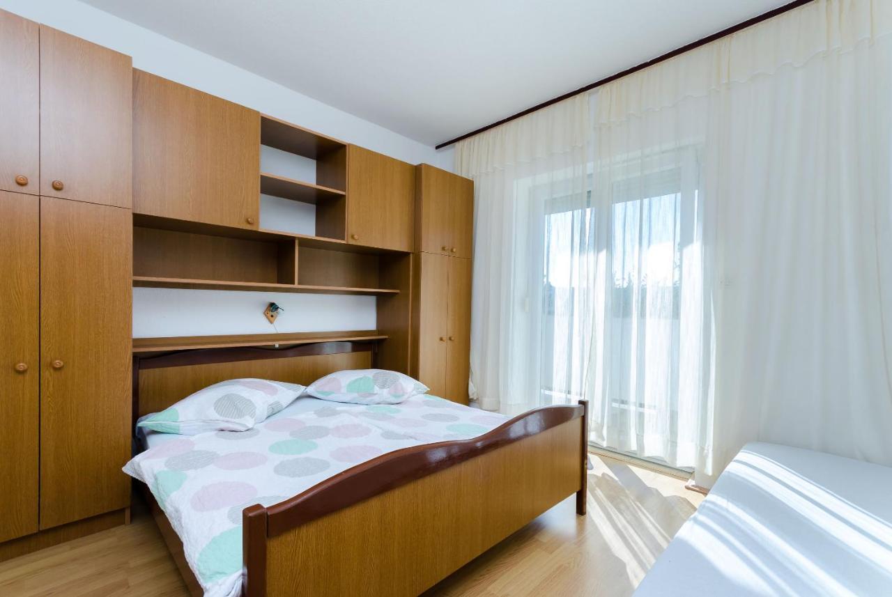 Apartments Anica J Lopar Exterior photo